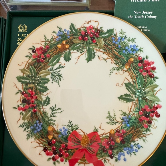 Colonial Christmas Complete Set - Picture 10 of 14